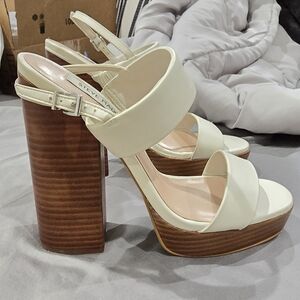 Steve Madden Heels - Barely worn - Inner tag clean from light use - Size 7